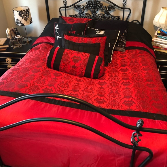 Asian Chinese Inspired Red Queen Bedspread Set